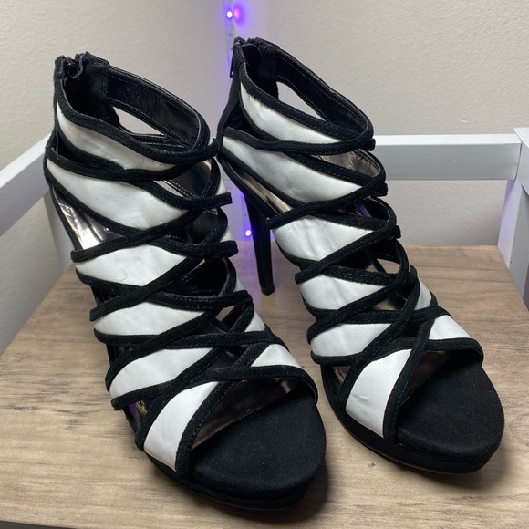 Carlos Santana black and white high heel - Picture 2 of 8